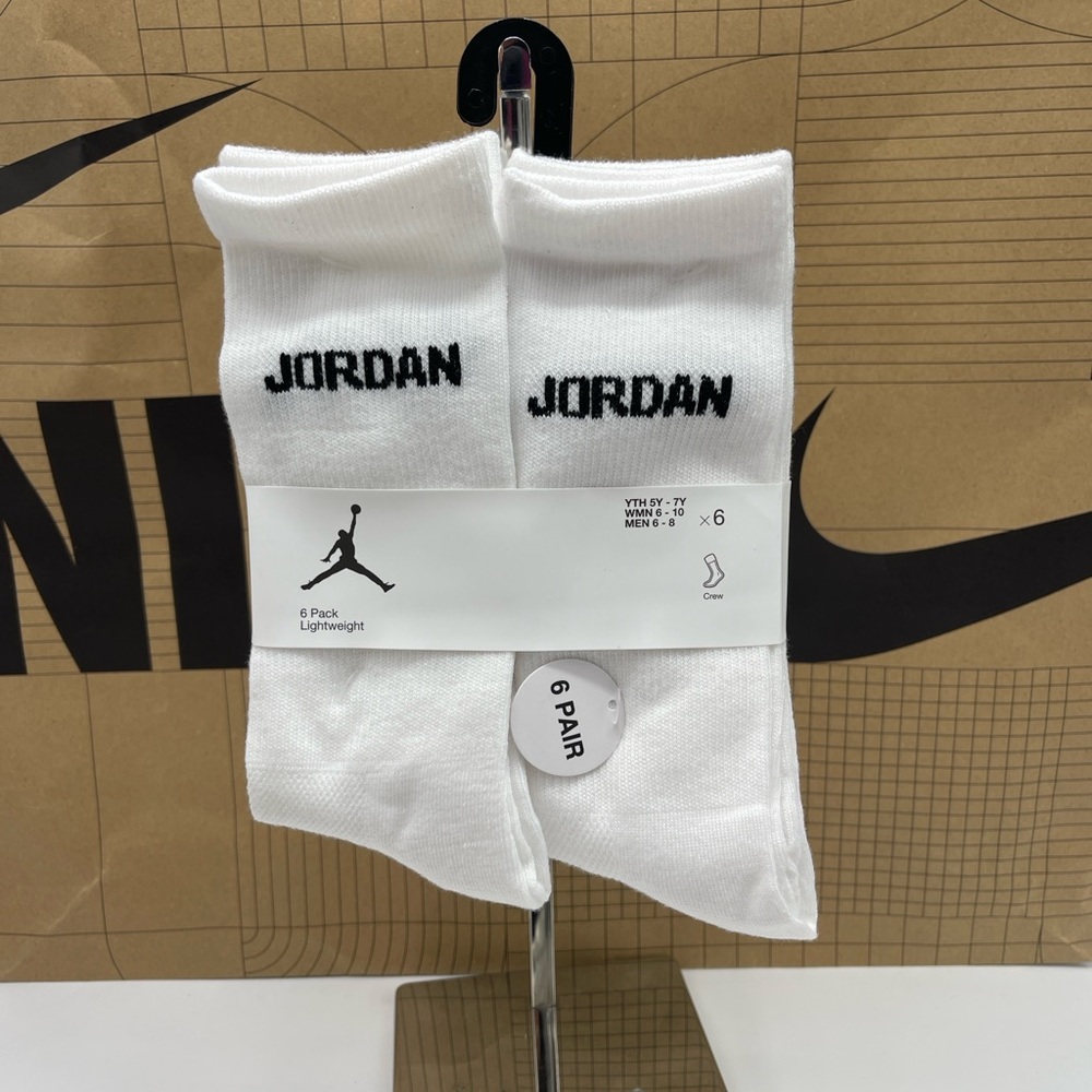 JORDAN JUMPMAN CREW Socks 
6PK

Style XJ0130-001 - Picture 8 of 16